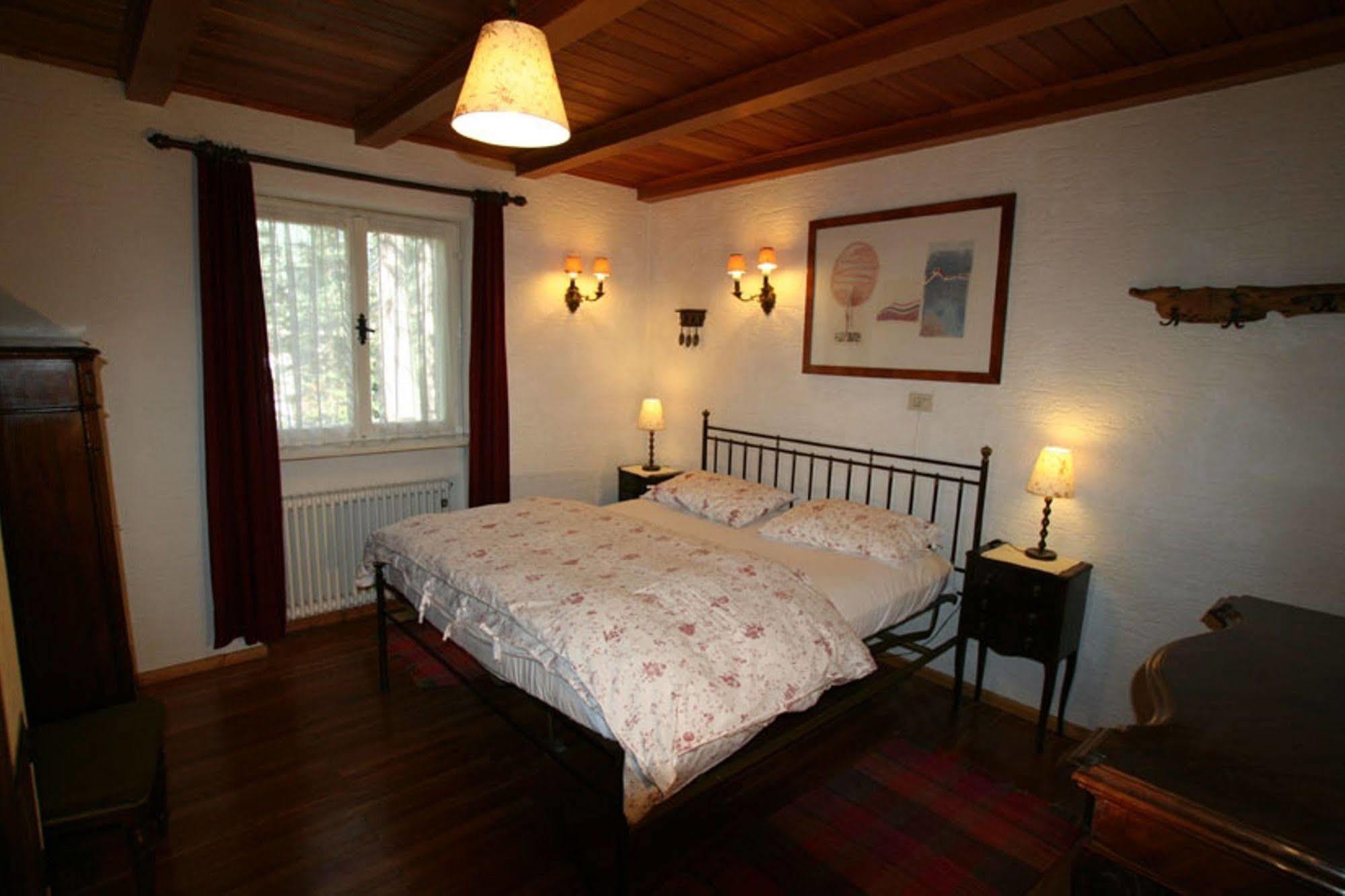 Dolomites Hut Bed and breakfast San Vigilio Di Marebbe